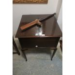 A GEORGIAN STYLE MAHOGANY DRINKS TABLE,