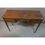 A GEORGIAN MAHOGANY SIDE TABLE,