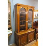 A 19th CENTURY OAK LIBRARY BOOKCASE,