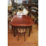 A SEVEN PIECE DINING ROOM SUITE,