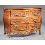 Fine Louis XV Provincial Carved Walnut Bombé Commode, 18th c., three drawers, scalloped shell-carved