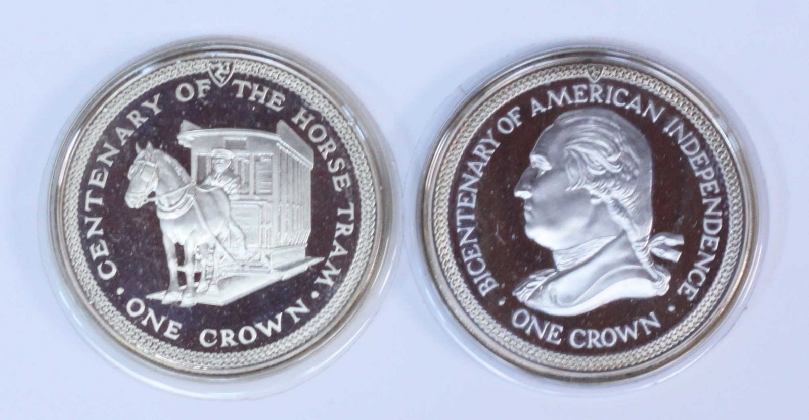 A proof standard silver crown 'Horse and Tram Centenary' 1976, together with and another 'HM Queen - Bild 2 aus 3