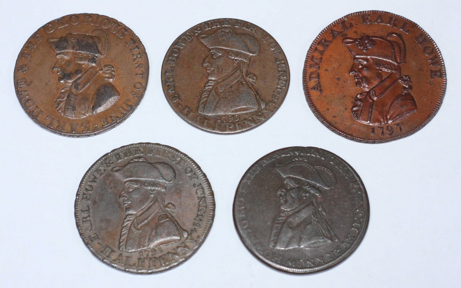 Five 18th Century Copper Halfpenny Provincial Tokens, All Emsworth, Hampshire: 'Earl Howe & - Bild 2 aus 2