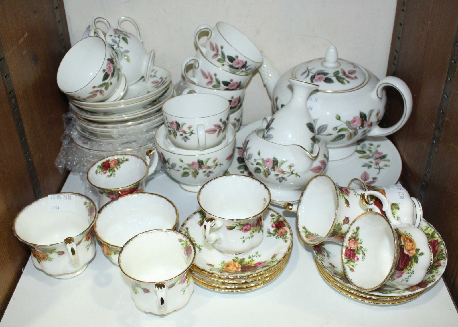 SECTION 27. A Royal Albert 'Old Country Roses' pattern part tea set, comprising of cups and saucers,