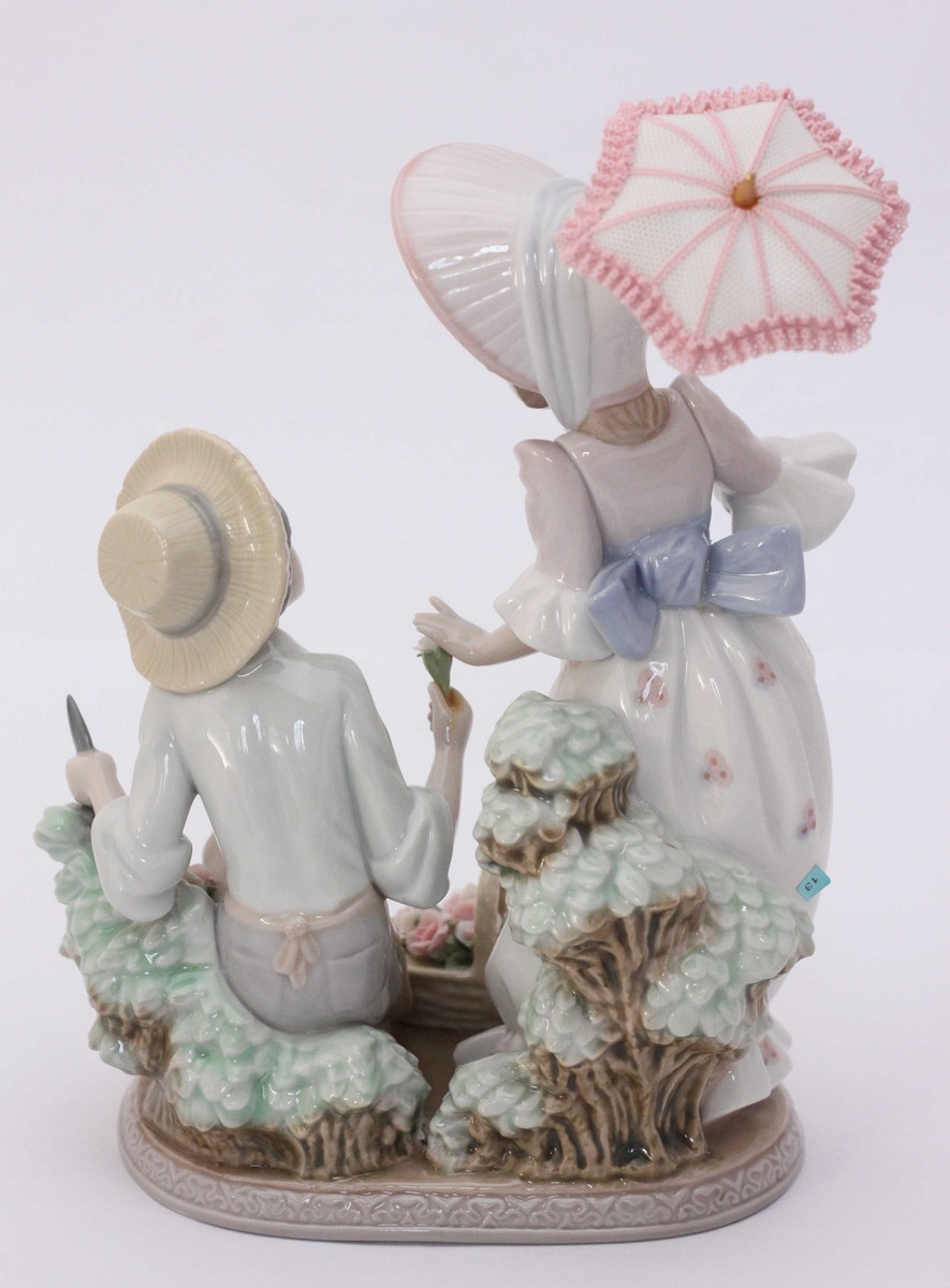 A Lladro ceramic figure-group 'For You' model number '5.453' in original box. 21cm high. - Image 2 of 2