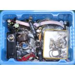 A large quantity of assorted wristwatches and parts etc.