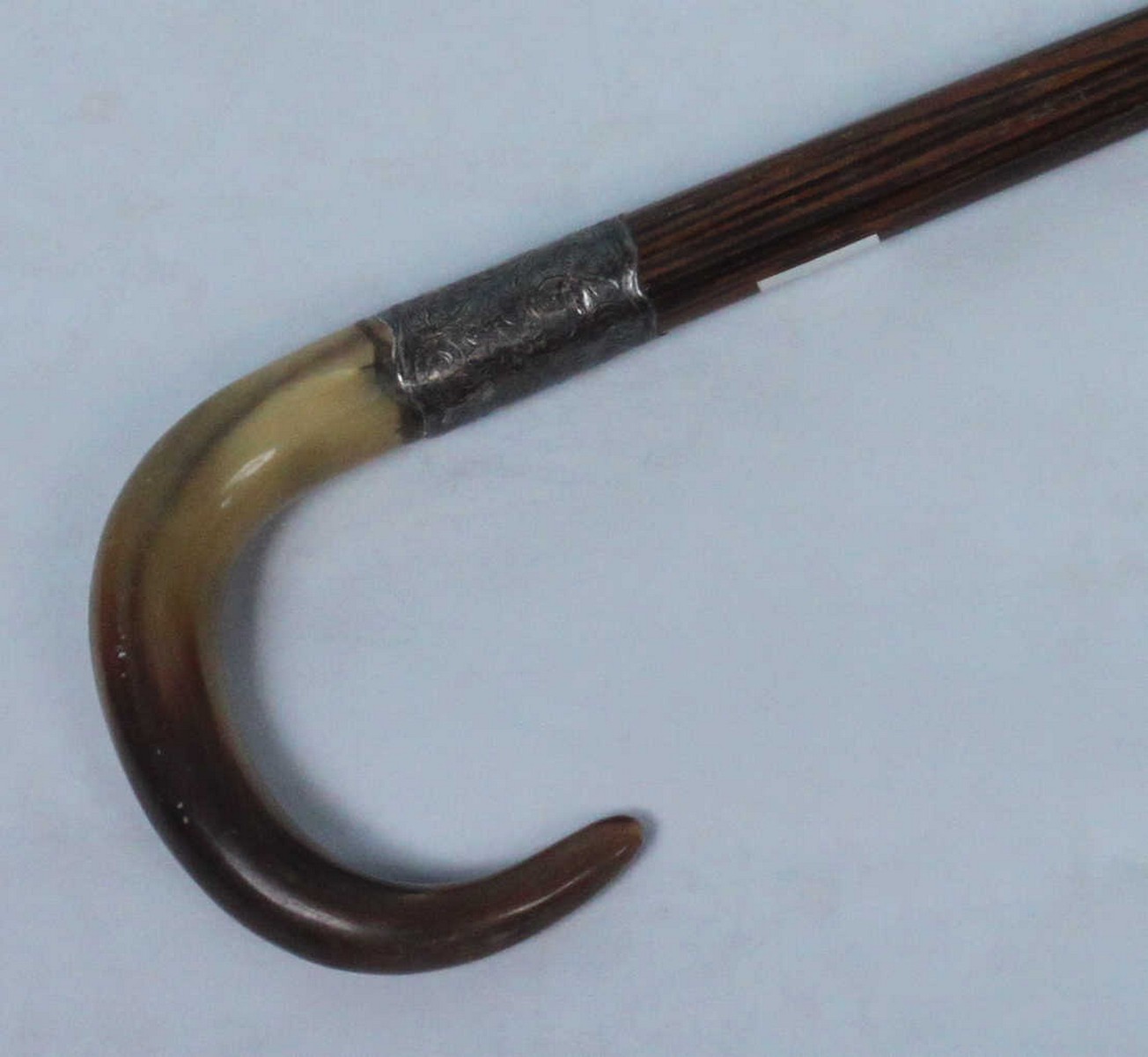 An early 20th century horn-handled walking stick with 'GWR' engraved silver ferrule. Hallmarked - Image 3 of 3
