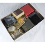 A collection of approximately 30 assorted ladies compacts and mirrors, predominantly boxed,