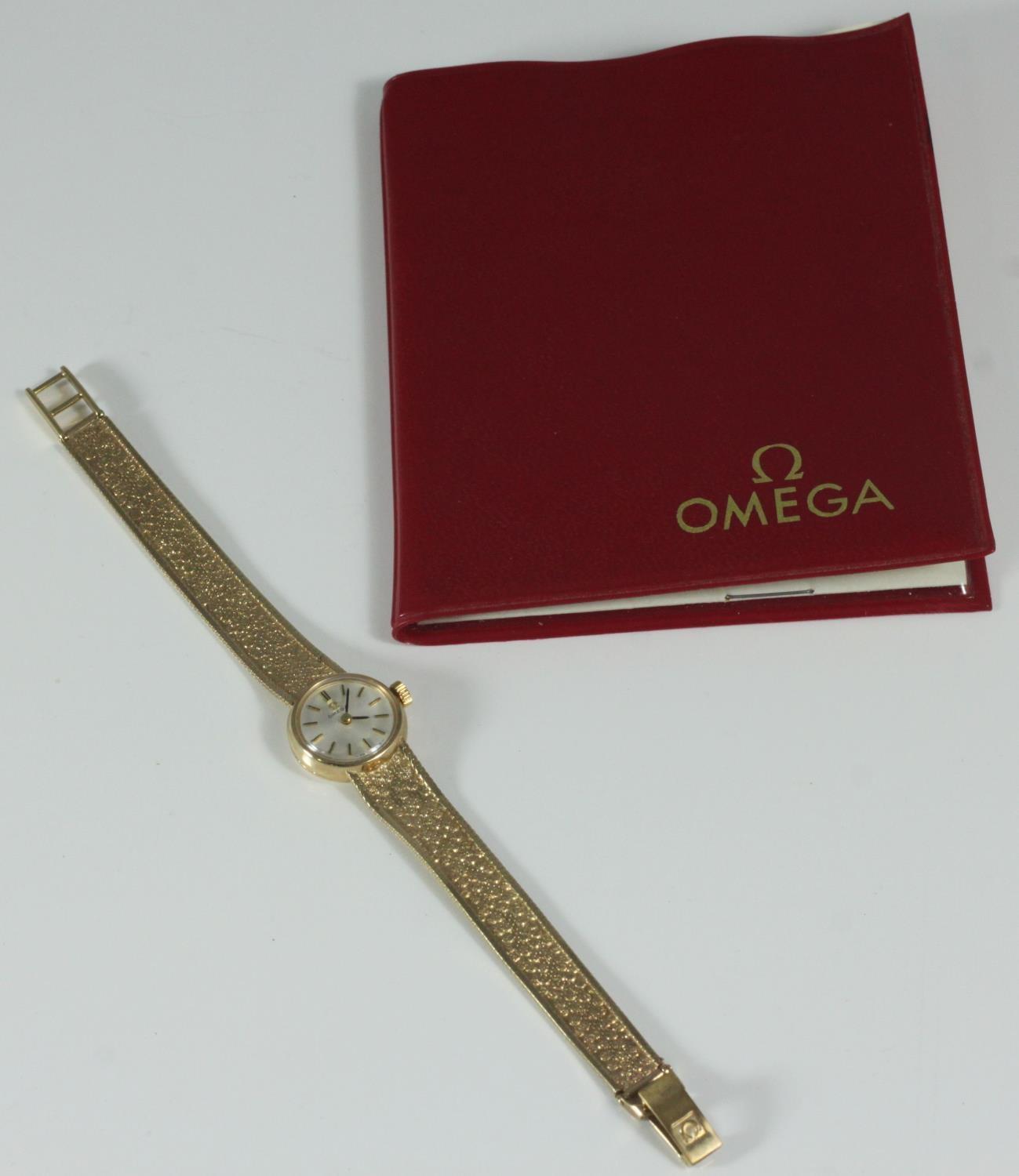 A ladies 9ct gold Omega wristwatch, with circular white dial measuring approx. 16mm not including - Image 2 of 2