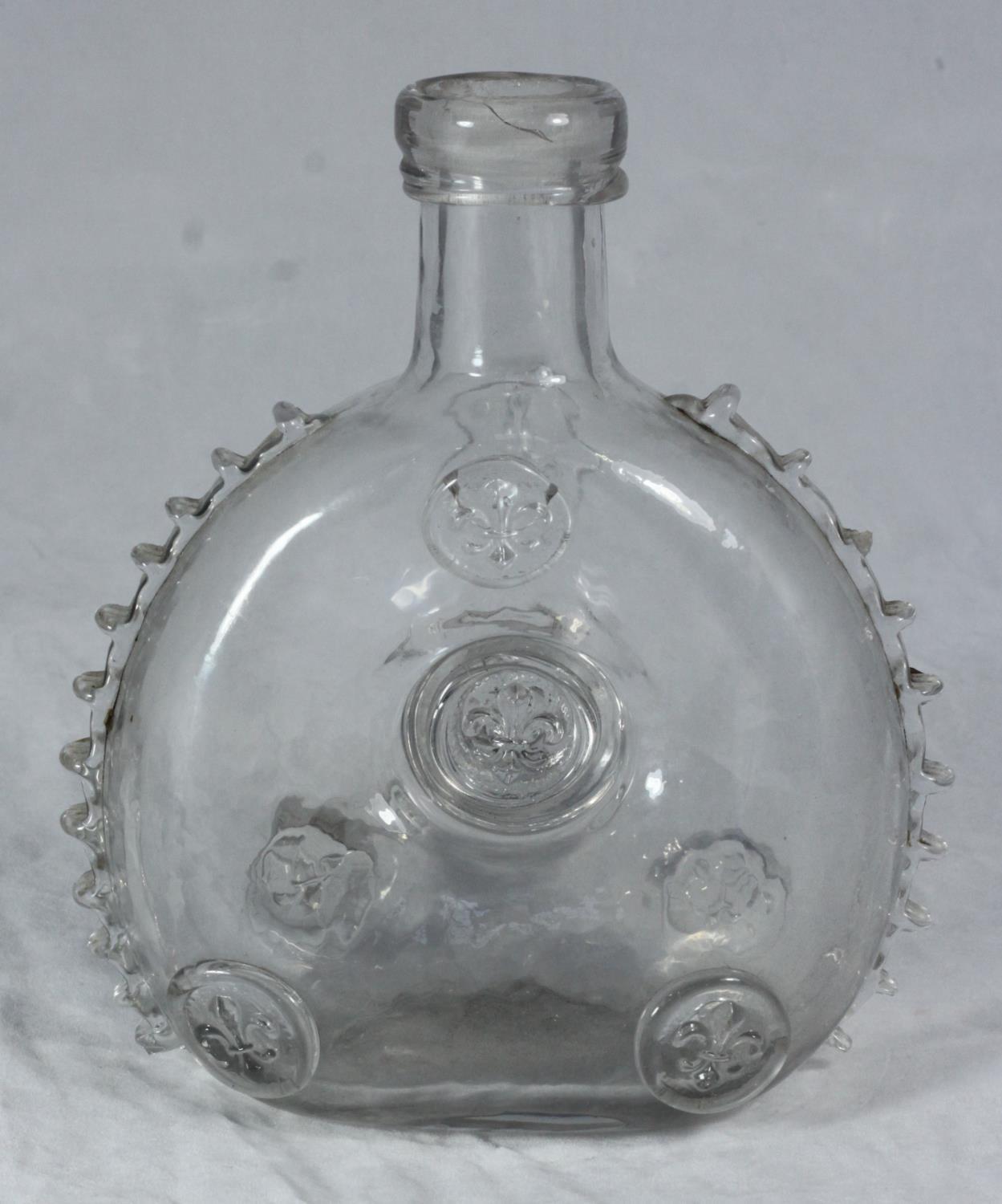 A 19th century French crystal glass, Remy Martin 'Louis XIII' champagne cognac decanter, 21cm tall.