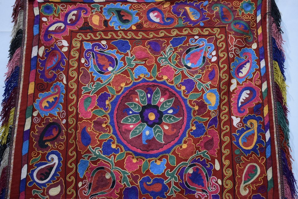 Lakhai square wall hanging, Uzbekistan, 20th century, 41in. X 38in. 104 cm. X 97cm. Red felted - Image 3 of 6