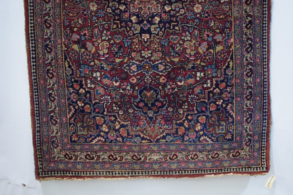 Kashan rug, west Persia, circa 1920s-30s, 5ft. 10in. X 3ft. 11in. 1.78m. X 1.20m. Overall wear - Image 4 of 6