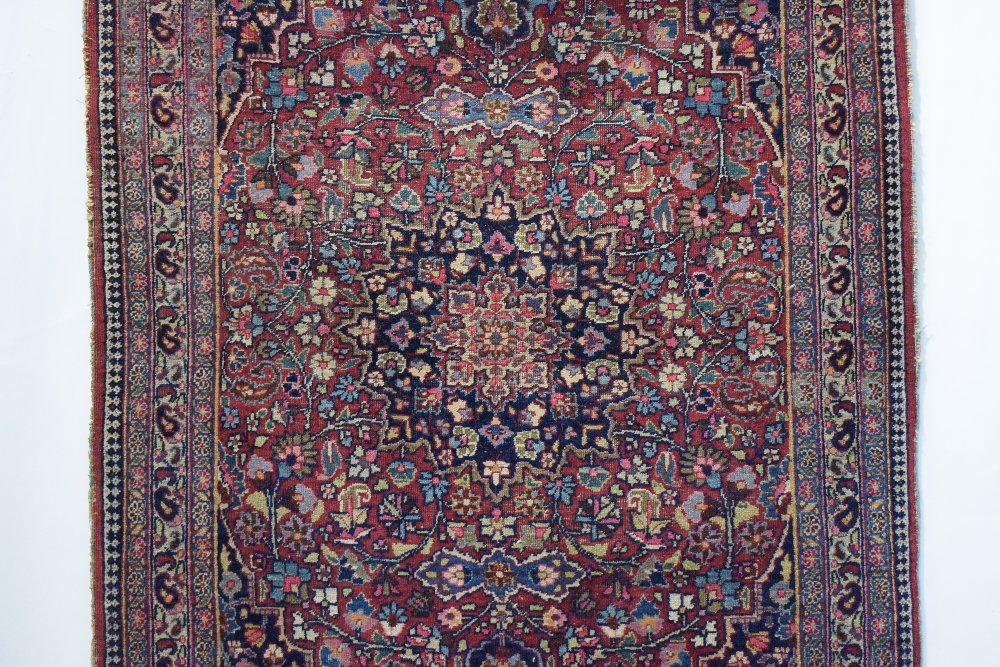 Kashan rug, west Persia, circa 1920s-30s, 5ft. 10in. X 3ft. 11in. 1.78m. X 1.20m. Overall wear - Image 3 of 6