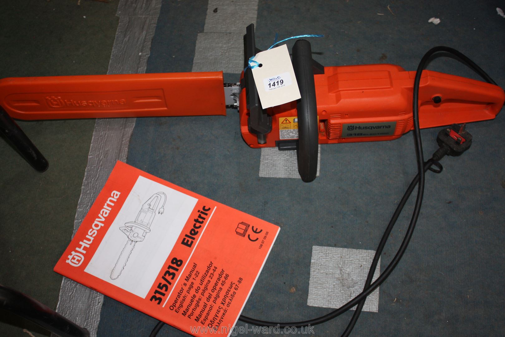 ***A Husqvarna 318, 240 volt Electric Chainsaw with 15" cutter-bar, NEEDS ATTENTION SOLD AS SEEN.