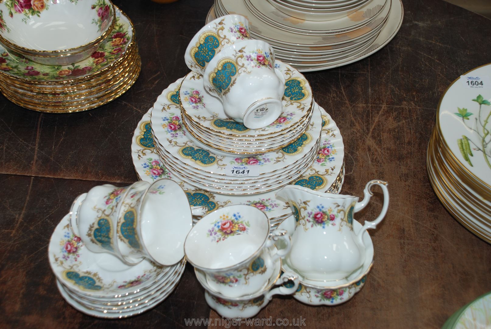 A quantity of Royal Albert 'Berkeley' pattern Tea and Dinnerware including six setting tea set (no