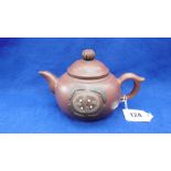 A TRADITIONAL CHINESE YIXING TEA POT