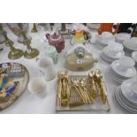 A COLLECTION OF VARIOUS ITEMS INCLUDING AN AYNSLEY MANTLE CLOCK AND GLASS ROSES