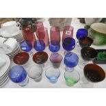 A QUANTITY OF COLOUR GLASSES