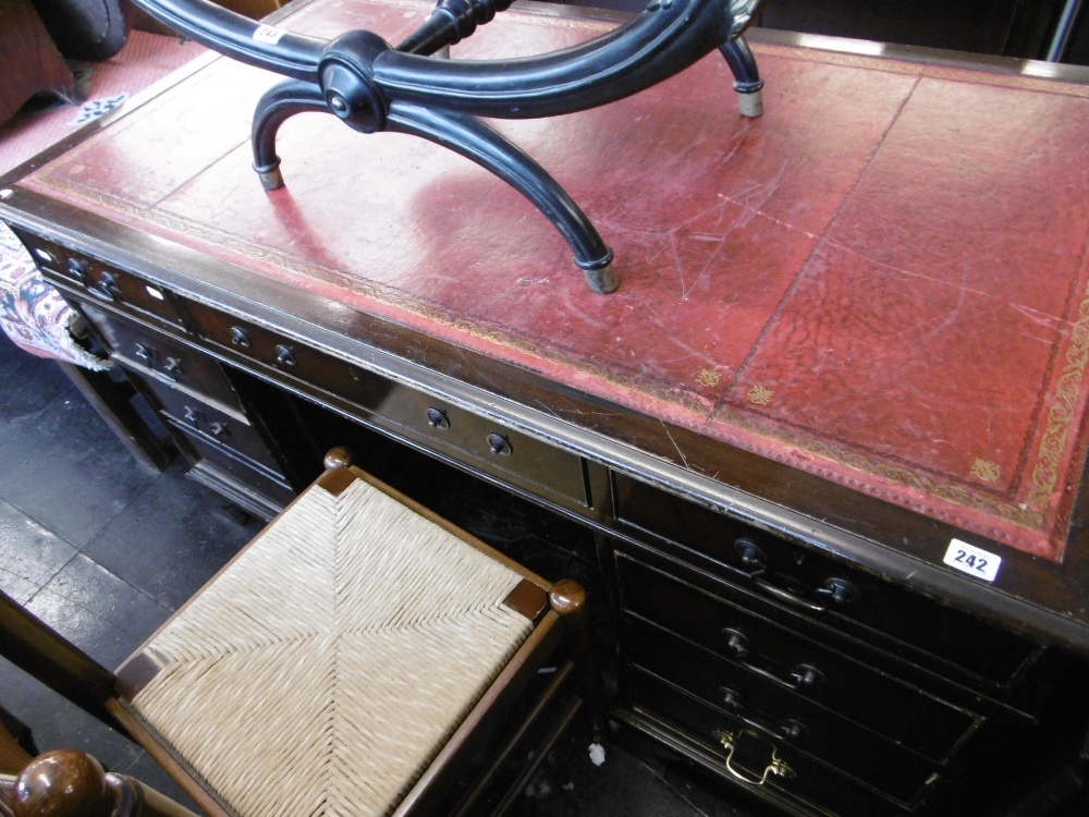 MAHOGANY PEDESTAL DESK - Image 2 of 10