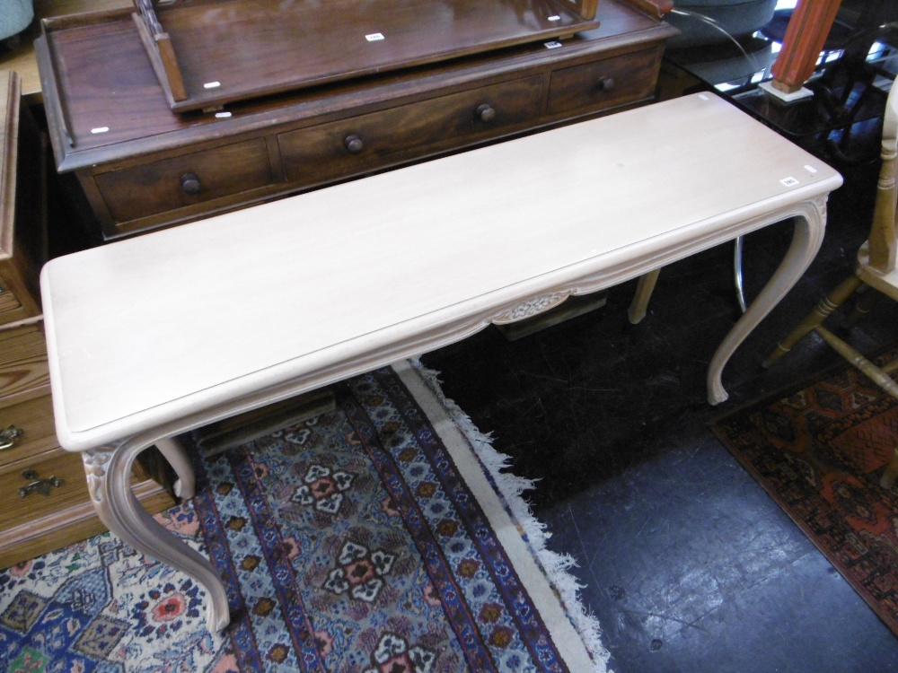 A LIGHT WOOD SERVING TABLE - Image 2 of 4