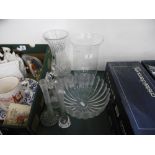 A COLLECTION OF GLASSWARE