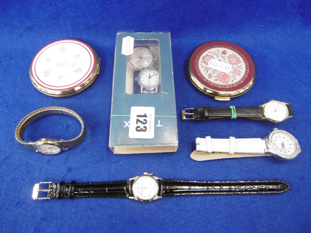 TWO TIMEX AND TWO OTHER WATCHES AND TWO STRATTON COMPACTS - Image 2 of 5