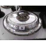 A GOLDSMITHS AND SILVERSMITHS LIMITED SILVER PLATED ENTREE DISH