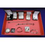 A QUANTITY OF SILVER JEWELLERY ETC