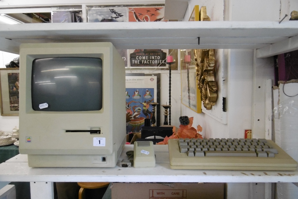 AN APPLE MACINTOSH 512 FOR RESTORATION