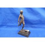 BRONZE MODEL OF A FOOTBALLER STANLEY MATHEWS