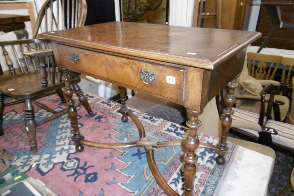 A GEORGIAN STYLE WALNUT SIDE TABLE