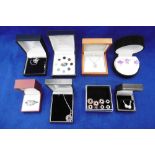 A SMALL QUANTITY OF SILVER JEWELLERY