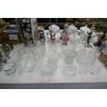 A QUANTITY OF ASSORTED GLASSWARE