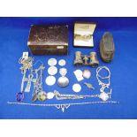 A SMALL QUANTITY OF ASSORTED COSTUME JEWELLERY INCLUDING A ROTARY WATCH,