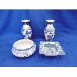 FOUR PIECES OF BLUE AND WHITE CHINAWARE