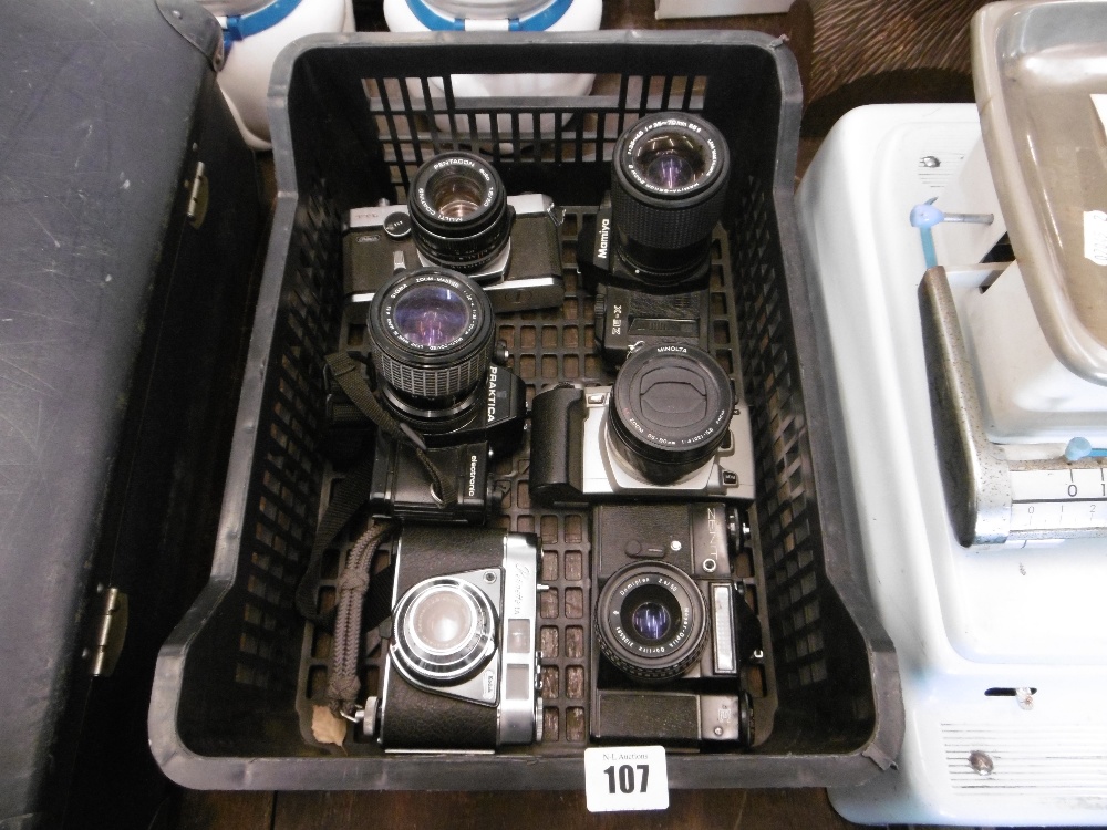 SIX ASSORTED CAMERAS - Image 2 of 2