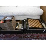 A QUANTITY OF VINTAGE JIGSAWS AND BOARD GAMES