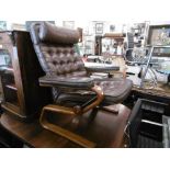A VINTAGE RETRO HEALS LEATHER RECLINING CHAIR