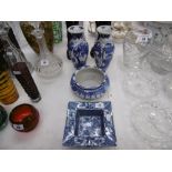 FOUR PIECES OF BLUE AND WHITE CHINAWARE