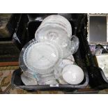 A QUANTITY OF CHINA AND GLASSWARE