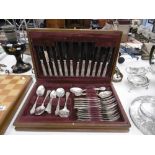 A VINERS CASED CANTEEN OF CUTLERY SET