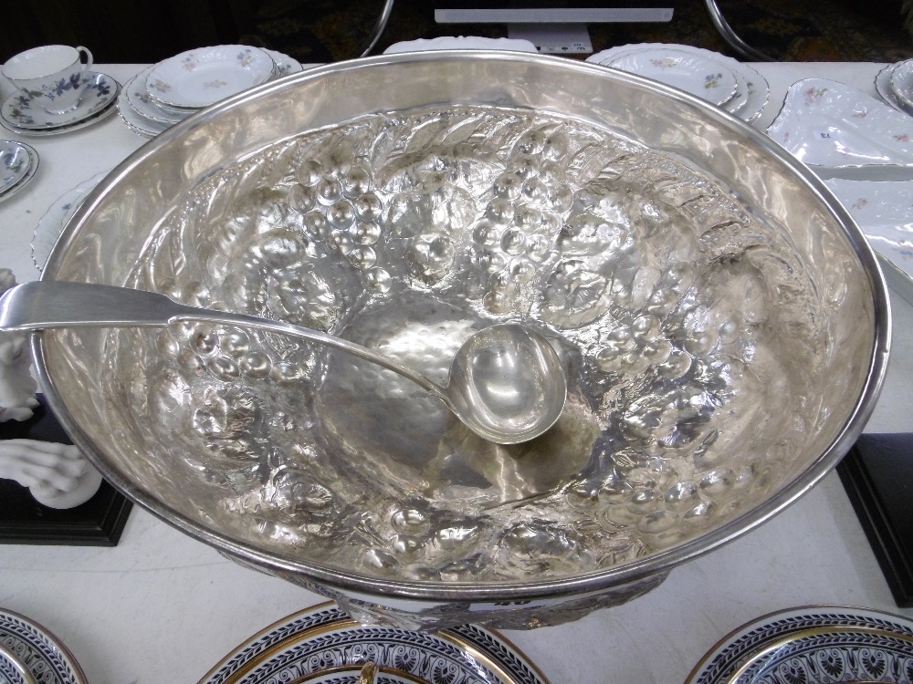 GOOD QUALITY SILVER PLATED PUNCH BOWL AND LADLE - Image 2 of 3