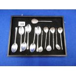 A SET OF HM SILVER RAT TAIL TEA SPOONS SHEFFIELD 1913,