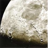 Astronomie - - Berliner Mond-Atlas. Mit 1 gefalteten Übersichtskarte und 107 Original-Photographien.