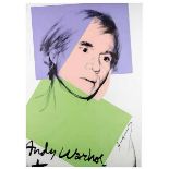 Warhol, Andy (nach). Self Portrait. Plakat vor der Schrift zur Ausstellung im Kunsthaus Zürich.