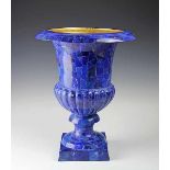 Mineralien - - Kratervase Lapislazuli. 20. Jhdt., Metallkorpus mit Lapislazuli belegt,