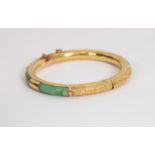 BRACELET JONC MOTIFS DRAGONS ET JADE Pb : 27,90 g -