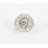 BAGUE OR BLANC ET DIAMANTS En or gris 18 K ornée de diamants 2,30 K. Pb : 9,4 g -