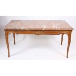 RARE ET GRANDE TABLE A GIBIER QUATRE FACES REGENCE En chêne sculpté, à décor de [...]