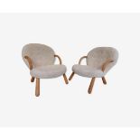 PAIRE DE FAUTEUILS "CLAM" DE PHILIP ARCANTER (1916-1994) En hêtre garni de peau de [...]